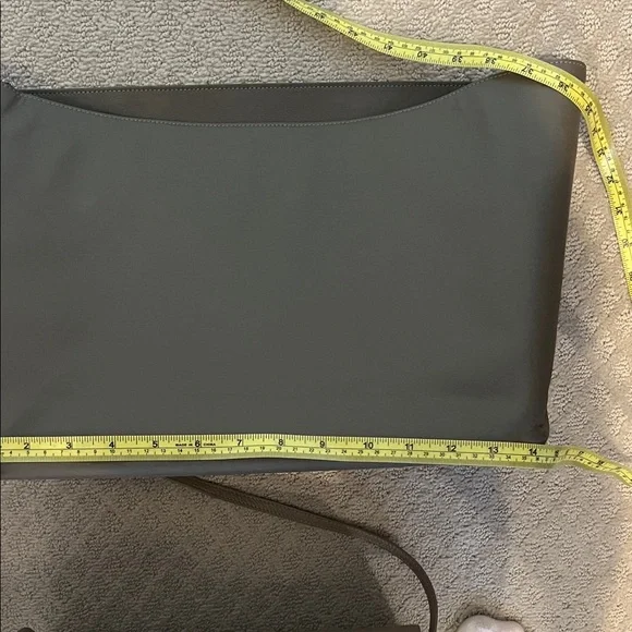 Cuyana tote organizer - Picture 6 of 6